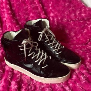 Authentic mens GUCCI leather high tops